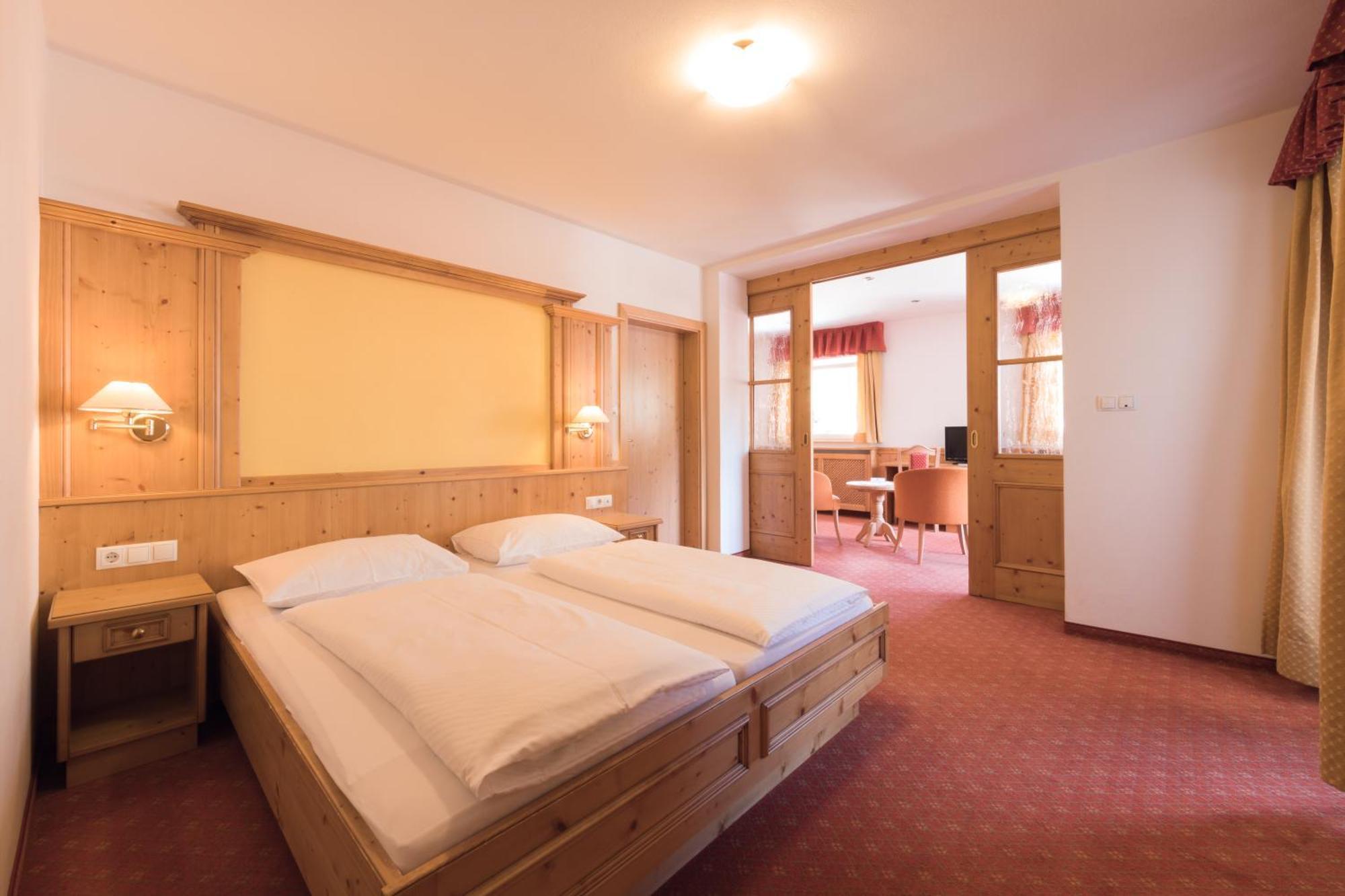 Berghotel Zum Zirm Collalbo Zewnętrze zdjęcie