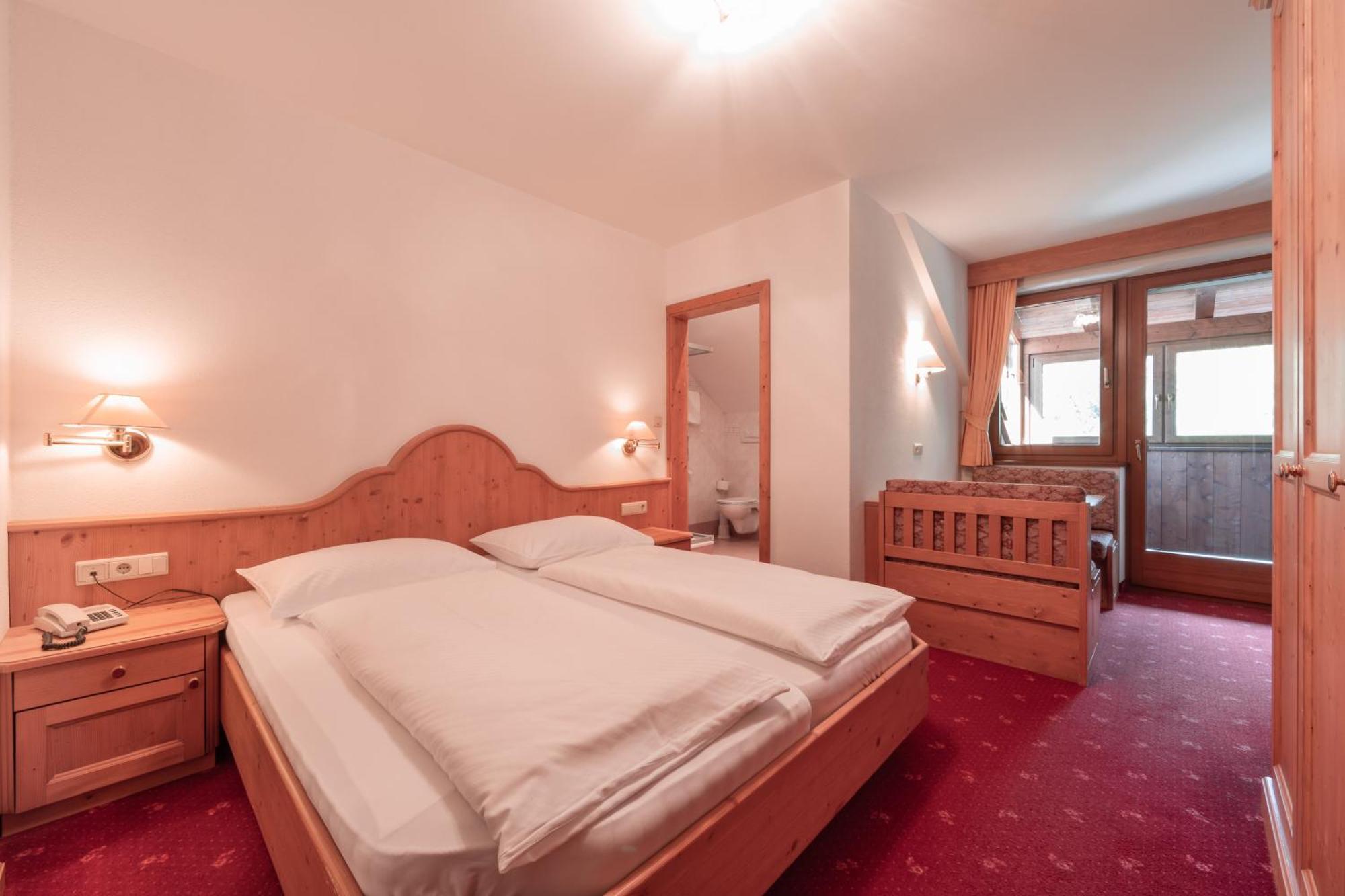 Berghotel Zum Zirm Collalbo Zewnętrze zdjęcie