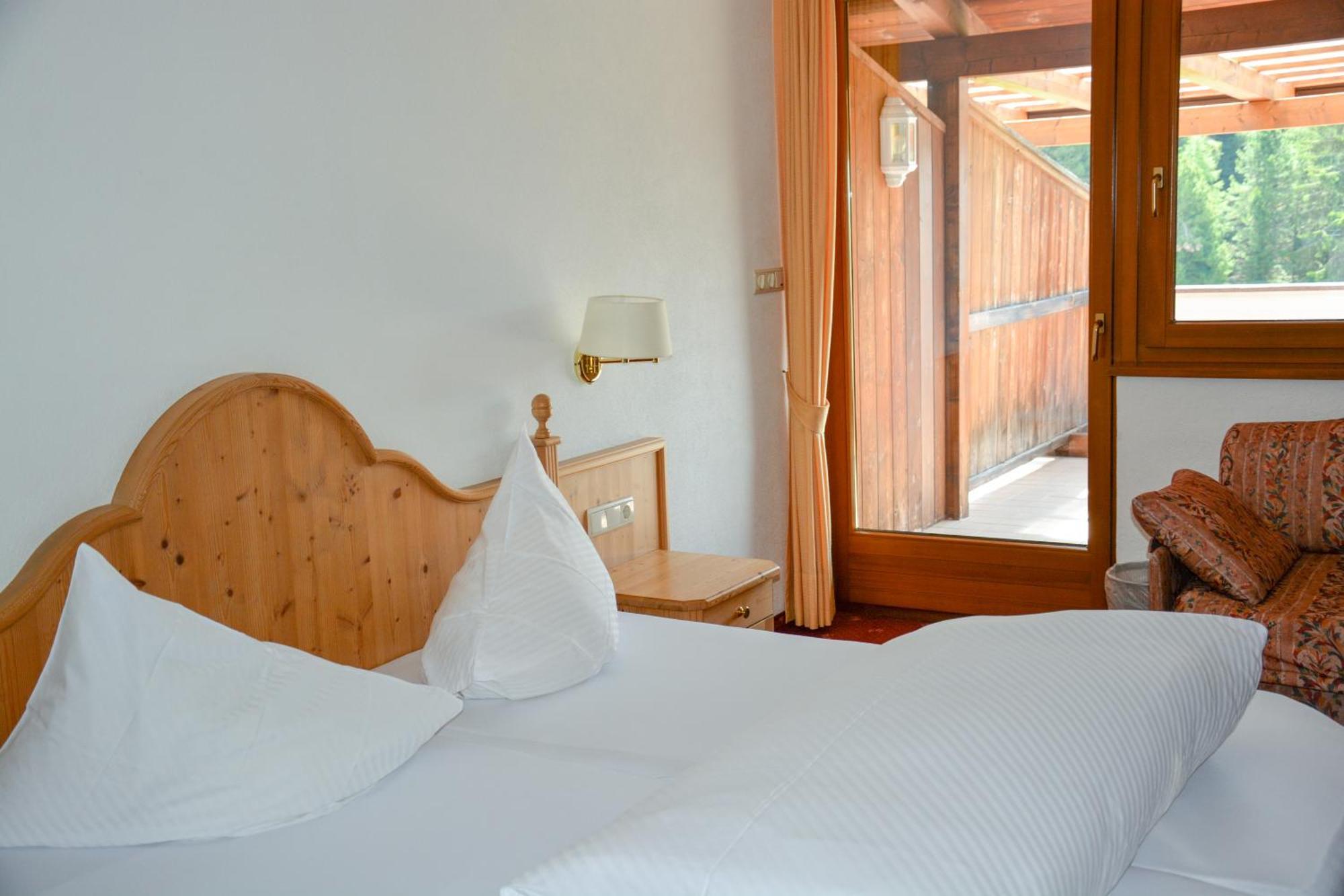 Berghotel Zum Zirm Collalbo Zewnętrze zdjęcie