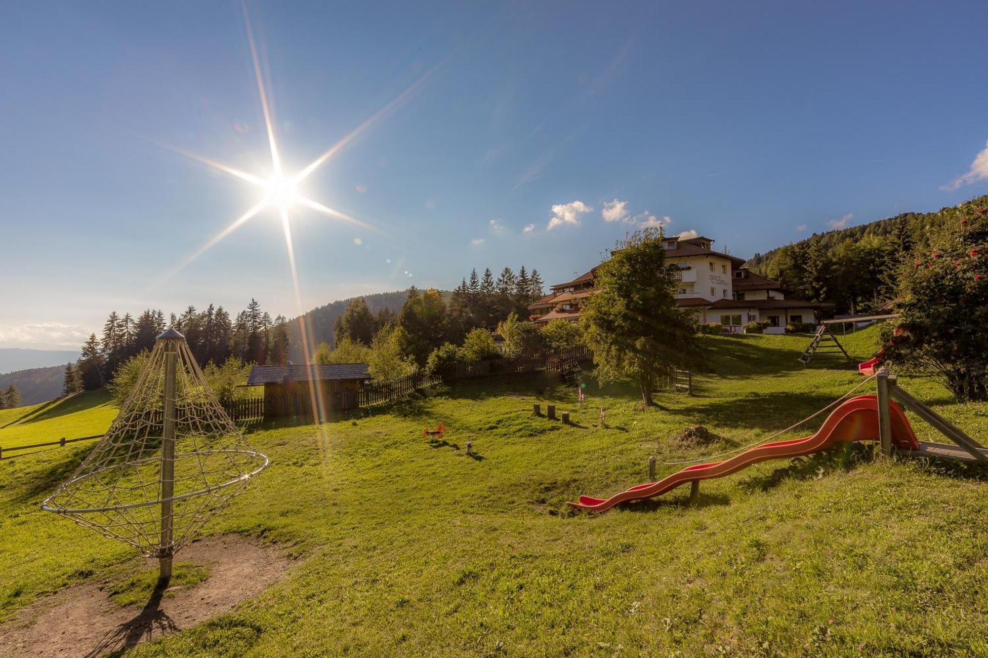 Berghotel Zum Zirm Collalbo Zewnętrze zdjęcie